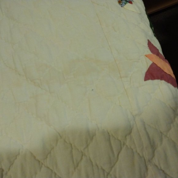 VINTAGE HAND SEWN APPLIQUE QUILTED QUILT FLOWER BOUQUET REVERSIBLE 87" x 91" - Picture 9 of 10